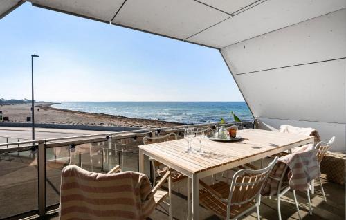 Karrebksminde Apartment | Three-Bedroom Apartment Karrebæksminde With Sea View 03