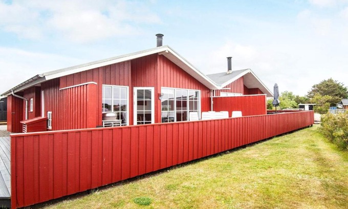 Nørre Lyngvig House | Three-Bedroom Holiday home in Hvide Sande 2