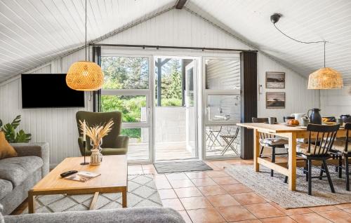 Vorupør House | Three-Bedroom Holiday Home In Thisted