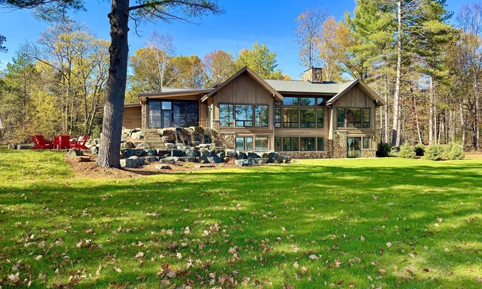 Manitowish Waters Cabin | Three Loons Lodge - Brand New Home