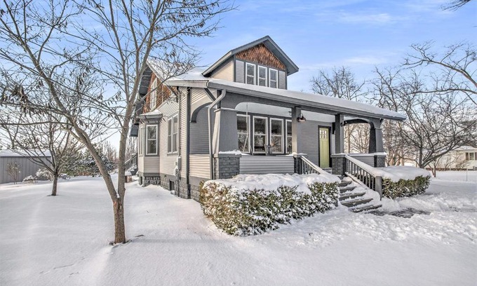 Three Oaks House | Three Oaks Retreat