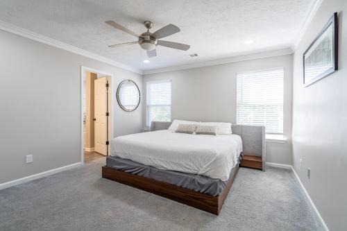 Lithia Springs House | ThrillStay Team Sports Vacation Home