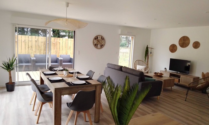 Quimperle House | "Ti-Coat" new single-storey wooden house in Quimperlé