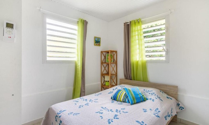 Sainte-Luce House | Ti-colibri ✓Iguana Village