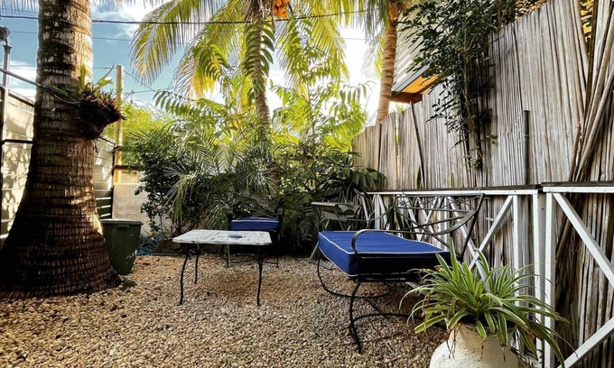 Tamarin Apartment | Ti Lakaz an Apartment With Garden Near the sea