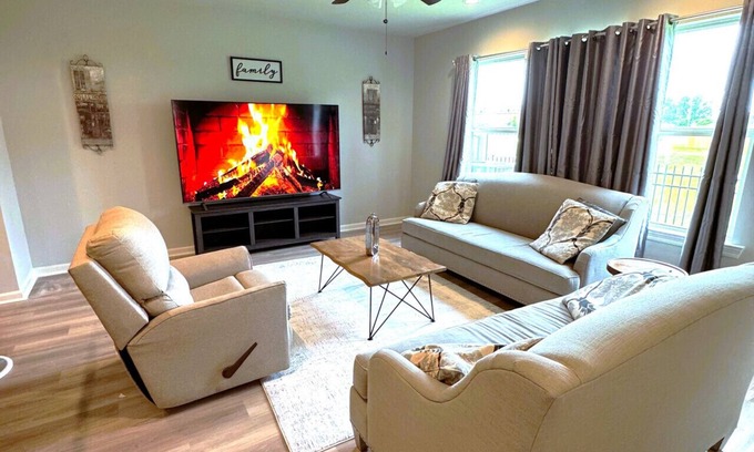 Highlands - Perkins House | Tigers Stripe Stay Luxury Retreat by LSU - CL5602