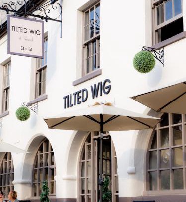 Warwick Town Centre Hotel | Tilted Wig