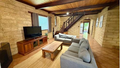 Geographe House | Timber Tides Retreat