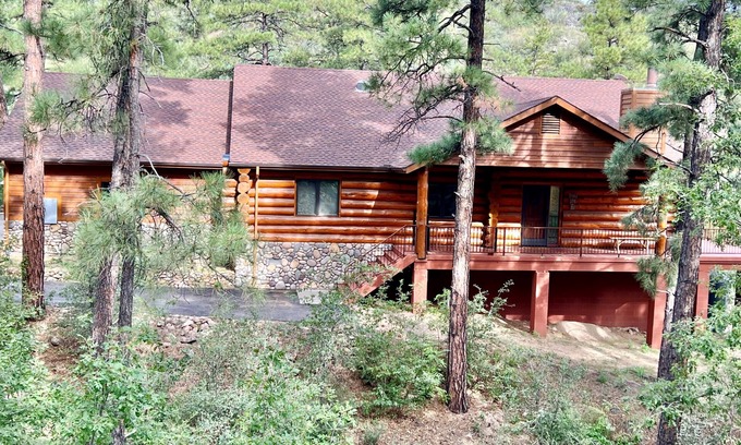 Highland Pines Cabin | Timbertrail Lodge - Prescott Cabin Rentals