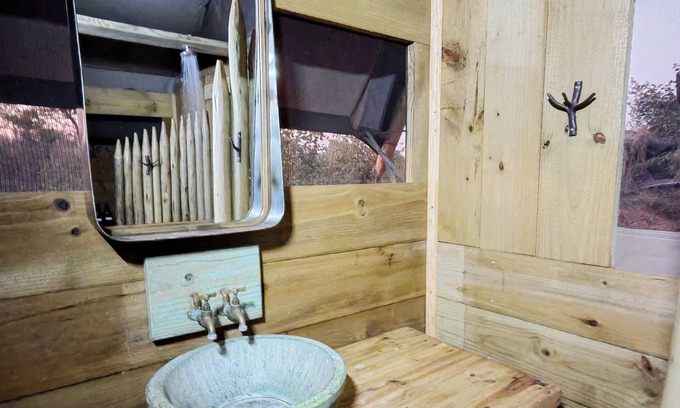 Phalaborwa Cabin | TIMELESS THRILLS: EMBRACE THE ESSENCE OF A CONSERVATION-DRIVEN EXPERIENCE