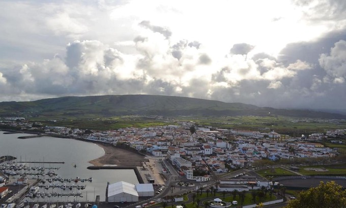 Praia da Vitoria House | TINA - 3C - Alojamento Local -RRAL 1048