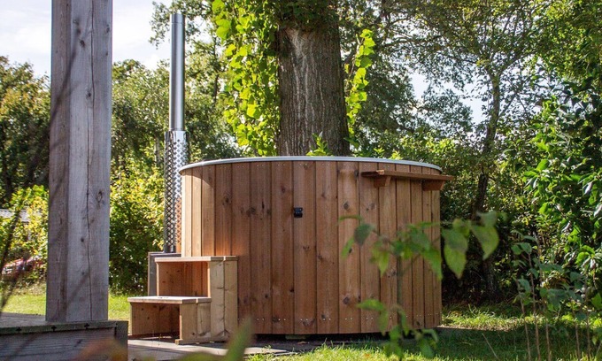 Municipality of Rijssen-Holten House | Tiny but extra finy, because of the hot tub at the cottage!