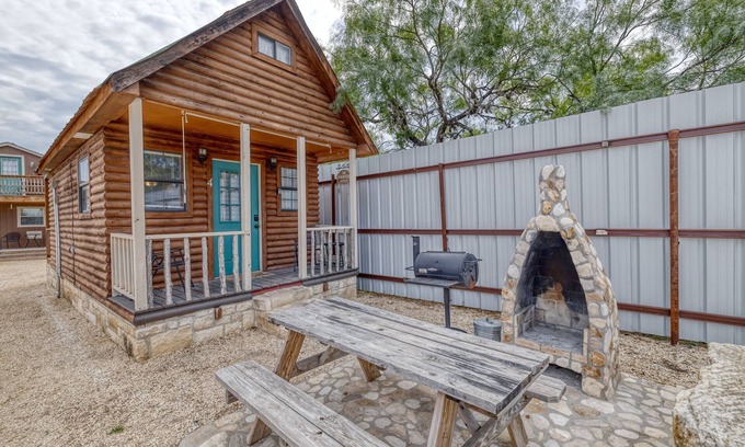 Concan Cabin | Tiny home by the Frio River - River Rock Cabin #4