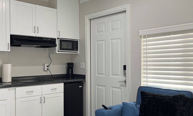 Los Lunas Cabin | Tiny Home by The River