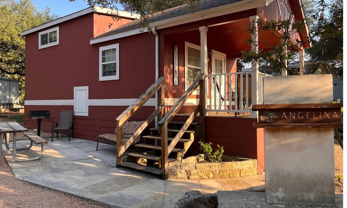 Hudson Bend Cabin | Tiny Home Getaway: Pool, Hot Tub & Peaceful Vibes