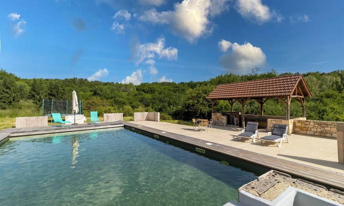 Mazeyrolles House | Tiny House in Saint-Cernin-de-l'Herm – Shared Pool & Relaxing Stay for 4 Guests