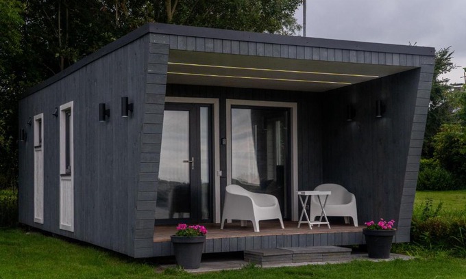 Wommels House | Tiny house aan het water op de appelhof