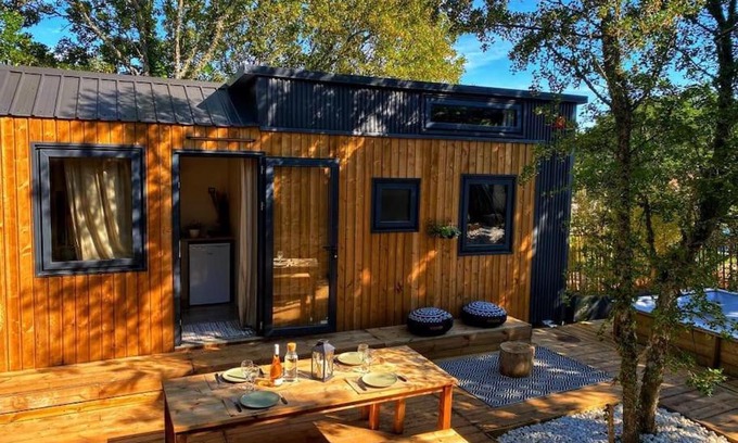 Plan-d'Aups-Sainte-Baume Ski Chalet | Tiny LiLouMaCa Cœur Ste Baume