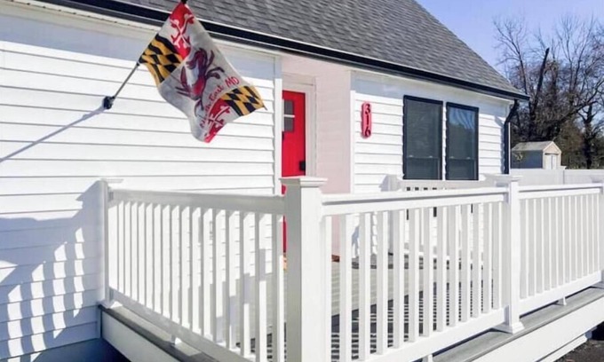 North East House | Tip Of The Town Fresh and New 3 Bedroom Nest