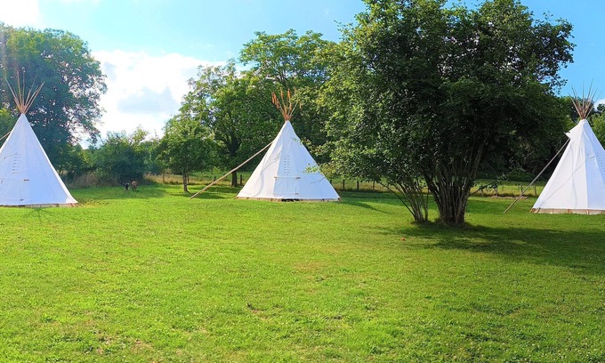 Pisseloup House | Tipi Indien - 4 Pers. max - Le Couche T'art - Haute Marne - Pisseloup