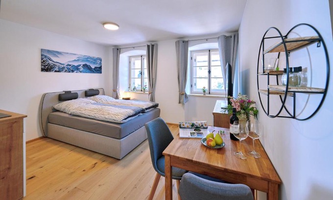 Tittmoning Apartment | Tittmoning Stadtplatz 28 FeWo 2