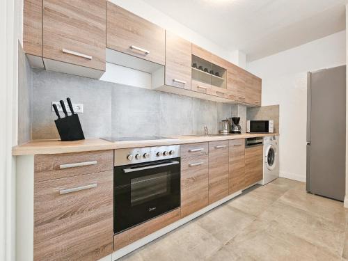 Heiligenhaus Apartment | Tolstov Apartments - Monteurwohnung - 2 Schlafzimmer - Küche - Waschmaschine - 25 Min zur Messe DUS