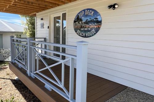 Binalong Bay House | TOP DECK - Panoramic water views of the Bay of Fires