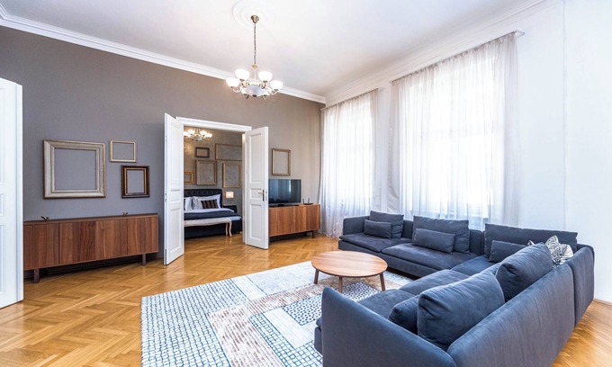 Vinohrady Apartment | Top flat close to Wenceslas square with parking