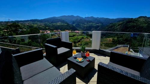 Santana Apartment | Top Floor in Flor do Campo - Santana