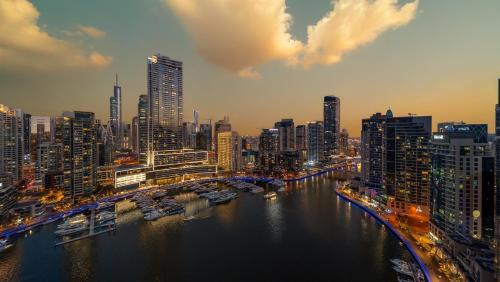 Dubai Marina Apartment | Top-floor Luxury 2br With Stunning Marina View