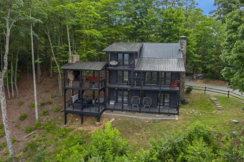 Blue Ridge House | Top of the Mountain Breathtaking Views Hot Tub