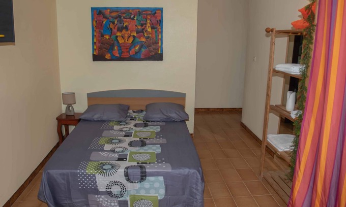 Fontaine de Moutte Apartment | Top of the Villa Air-conditioned with Wi-Fi close to all amenities