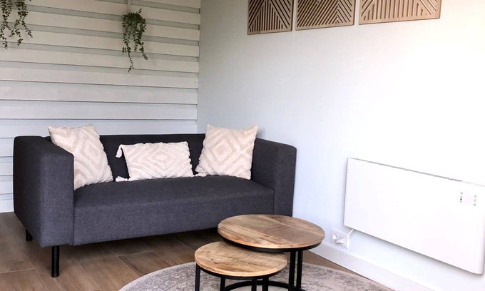 Westdorpe Apartment | Top studio with air conditioning near Terneuzen, Ghent. Perfect for work and relaxation!