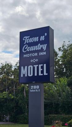 Leamington Hotel | Town'n Country Motor Inn