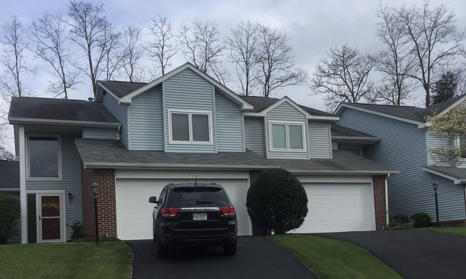 Downtown Eastside House | Townhouse near Campus