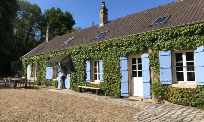 Soucy Villa | Très belle propriété avec tennis à 1h de Paris
