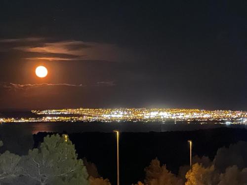 San Miguel de Salinas Apartment | Très spacieux appartement de luxe avec vue sur la mer et les salines