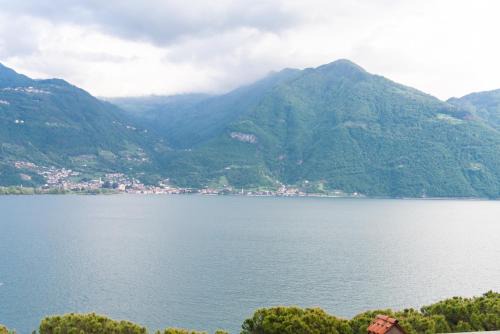 Lovere Old Town Apartment | Tra il Borgo e il Lago