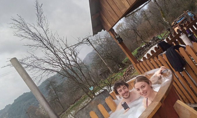 Rosia Montana House | Traditional Cottage with Hottube and Lake View