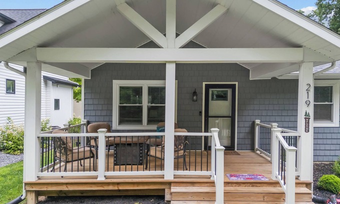 Winona Lake House | Trail Side in the Heart of Winona Lake