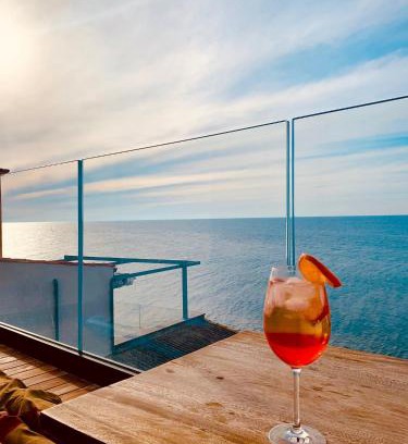 Old Town Apartment | TRAMONTO SUL MARE by CefaLux