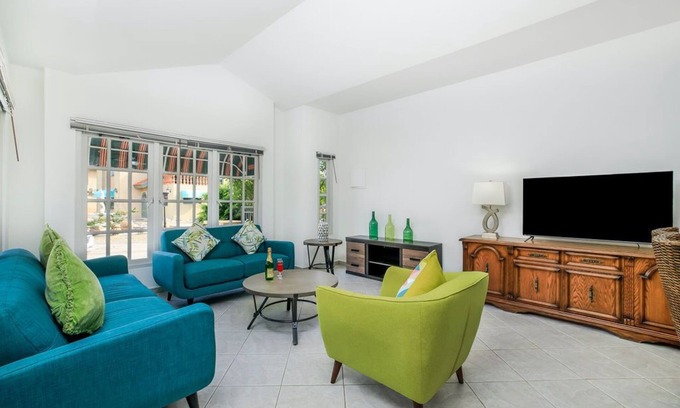 Washington Villa | Tranquil 2BR 2BA in Gated Community/Great Location