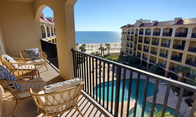 Henderson Point Condo | Tranquil and freshly decorated; on secluded beach-minutes to Bay St. Louis!