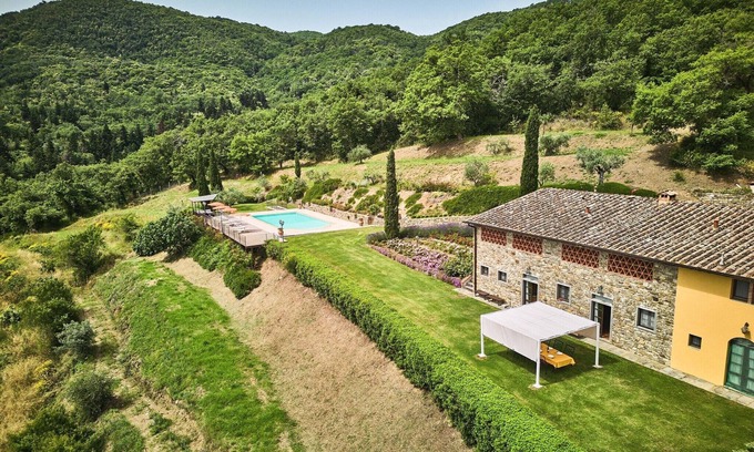 Neri Apartment | Tranquil Chianti Escape for 4