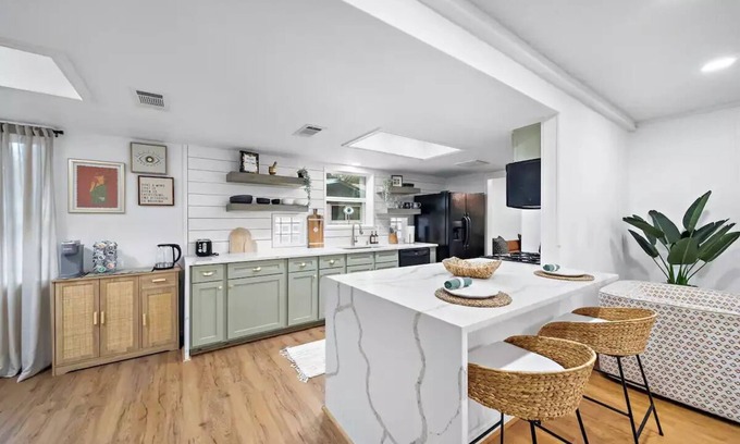 Humble House | Tranquil Home by IAH, Shop&Dinenn