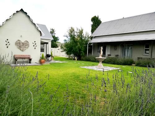 Komani Bed & Breakfast | Tranquil House B&B @ 1 College Ave