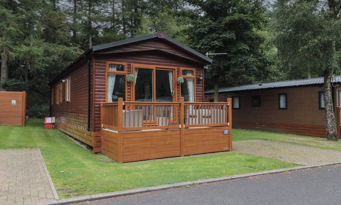 Swarland Cottage | TRANQUIL LODGE, pet friendly, country holiday cottage in Swarland