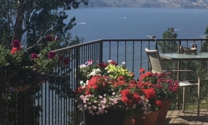 Okanagan-Similkameen House | Tranquil setting with beautiful views overlooking Skaha Lake