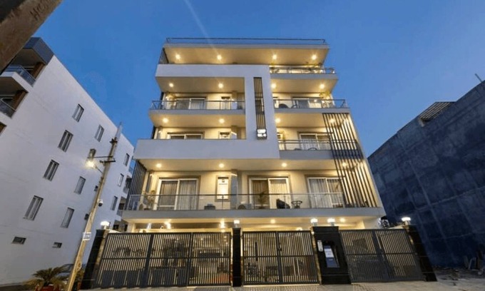 Sushant Lok Apartment | Tranquil Studio Apartment