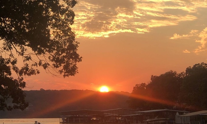 Sunrise Beach Cottage | Tranquility Cove, 2 Private Cottages, Boat Rentals available on site, 600 ft shoreline, boat dock, nice no wake cove.